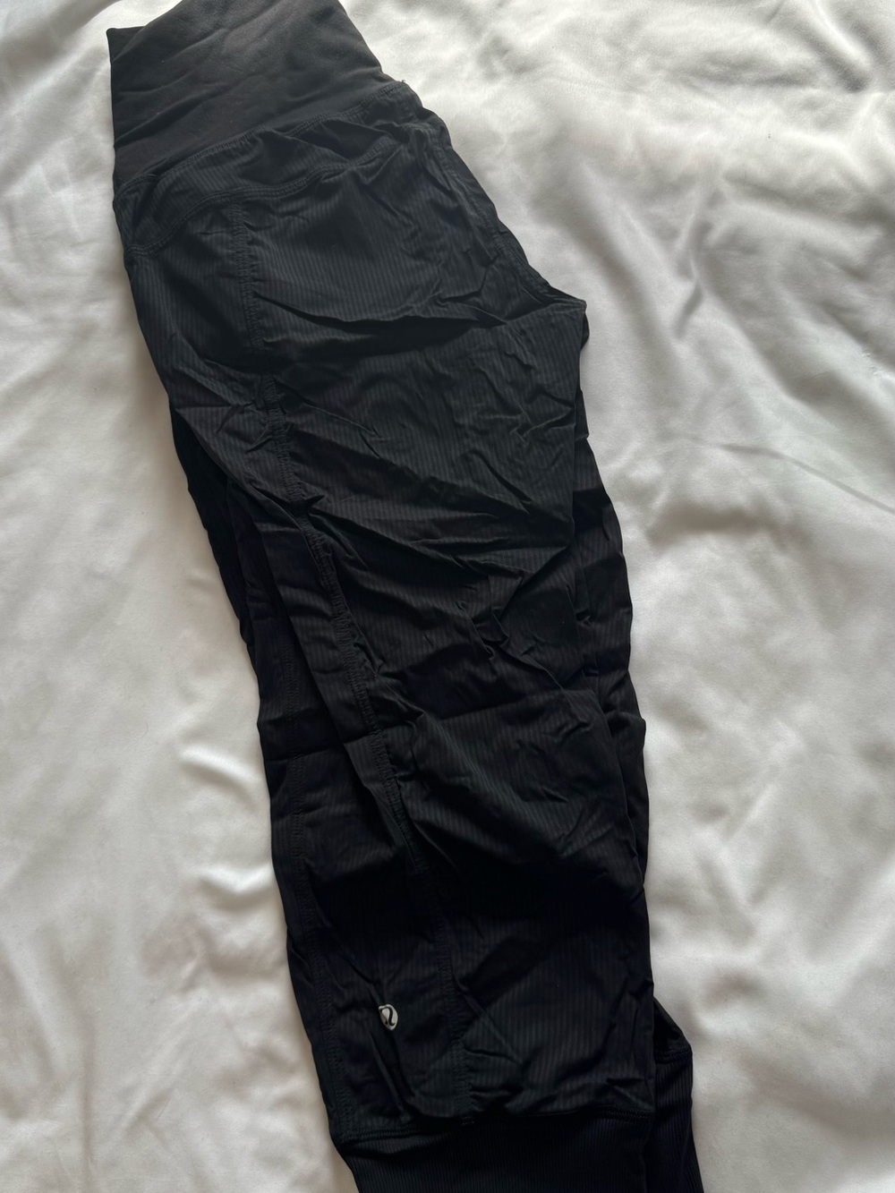 Lululemon Dance Studio Crops